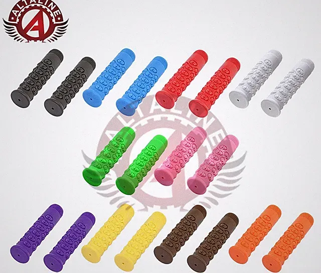 AltaLine Skull Lowrider Bicycle Handlebar Grips Beach Cruiser BMX MTB Bike Grips